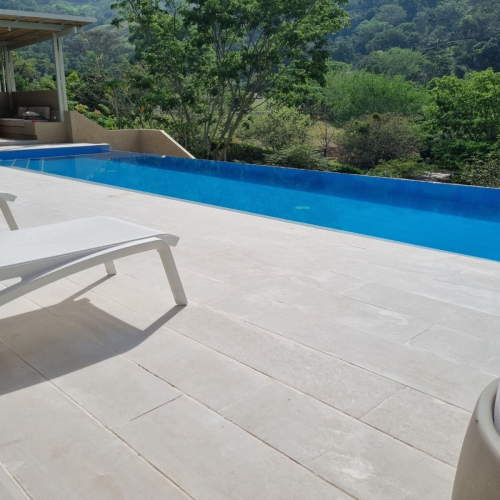Piso Piscina Piedra Muñeca Blanca