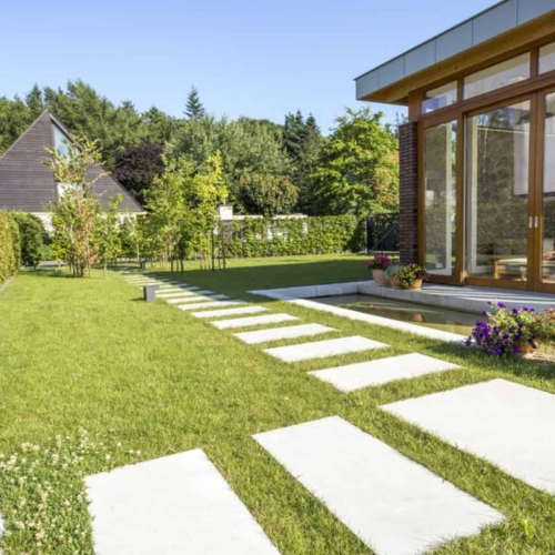 Pasos para Jardines en Piedra Blanca
